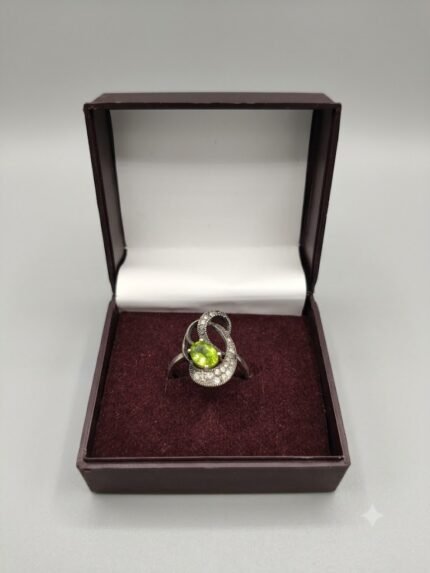 Vintage Solitaire Swirl Gemstone Ring